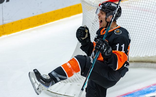«Амур» обыграл «Адмирал» 3:0: дубль Абрамова и десятый «сухарь» Трушкова в КХЛ
